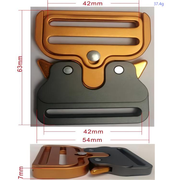 Minimalist lightweight buckle ideal for sports and travel equipment